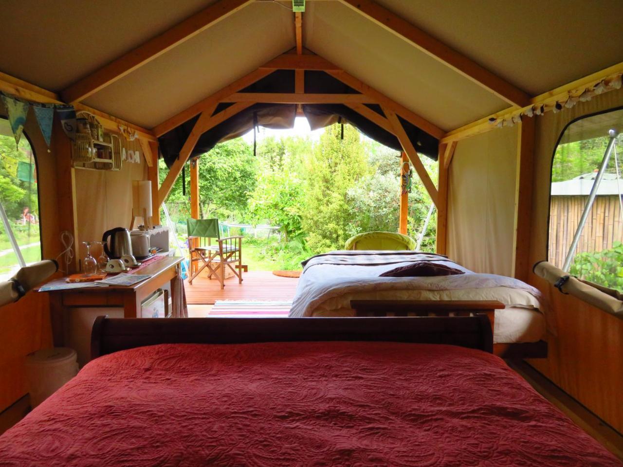 Omarama Oasis - Permaculture Glamping Hotel Pohara ภายนอก รูปภาพ