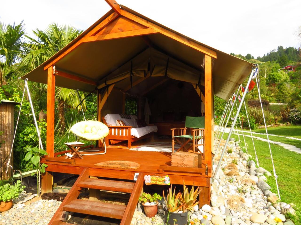 Omarama Oasis - Permaculture Glamping Hotel Pohara ภายนอก รูปภาพ
